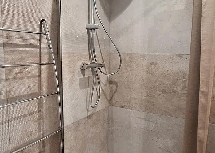 Independant Dans Maison A La Campagne * Lagor